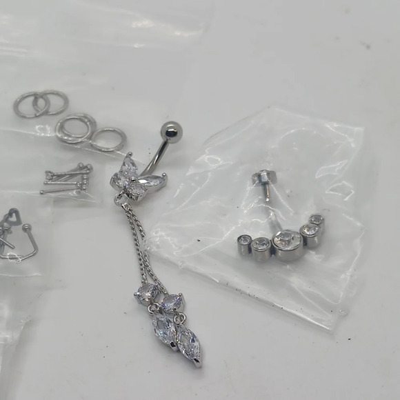 NWT ASSORTED BODY JEWELRY - Picture 2 of 4